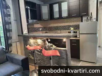 дава под наем 2 броя 2-стайни кв.Витоша, в затворен комплекс