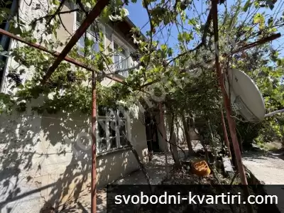 Панорамен имот в с. Пъровци