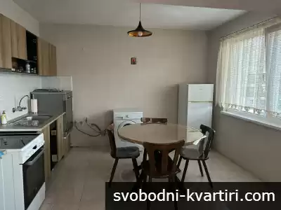 Тристаен апартамент в Широк център
