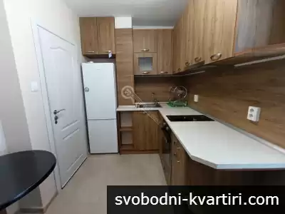 Двустаен апартамент в кв. Колю Фичето