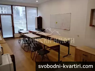 Офис/Магазин/Студио под наем в Идеален Център