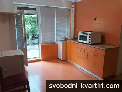 Отдава под наем обзаведена партерна гарсониера