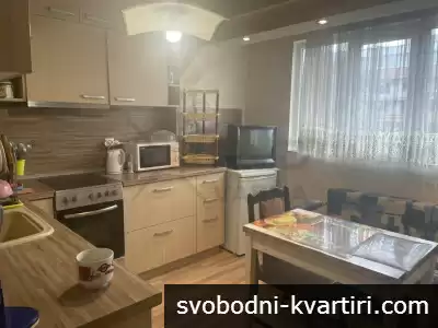 Дава се под наем тристаен апартамент в Левски!