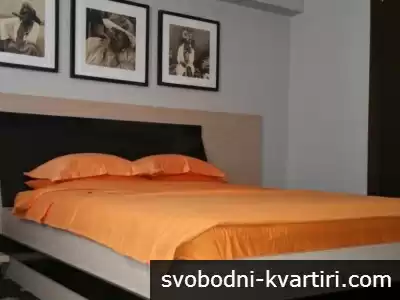 989 Тристаен апартамент Съдийски