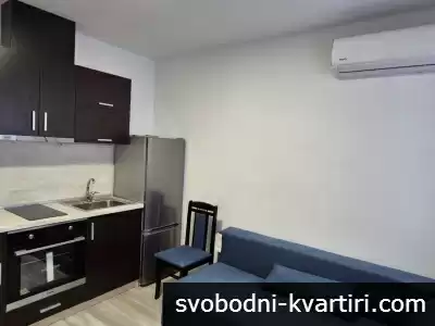 Боксониера в широк център очакваща първи наематели!