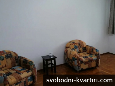 1010 Двустаен апартамент Въстанически