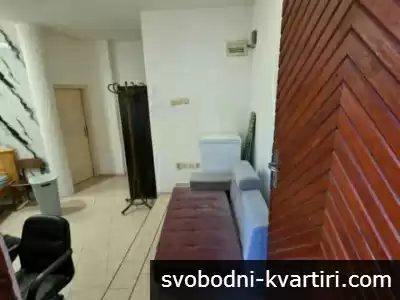 Даваме под наем двустаен апартамент в центъра на Пловдив