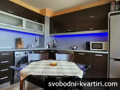 Добре обзаведен и оборудван в кв."Бузлуджа"
