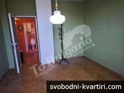 Етаж под наем с малък двор до Пети Корпус на ВТУ